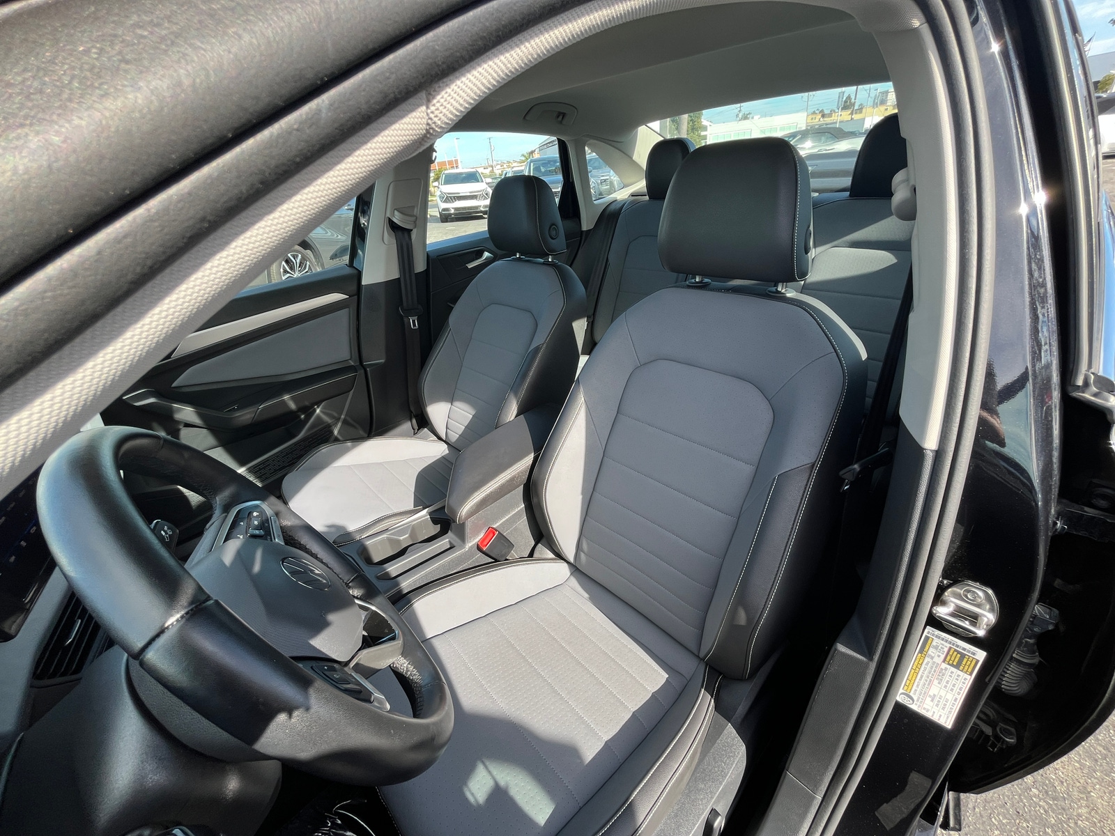 Thumbnail: 2025 Volkswagen Jetta - 2