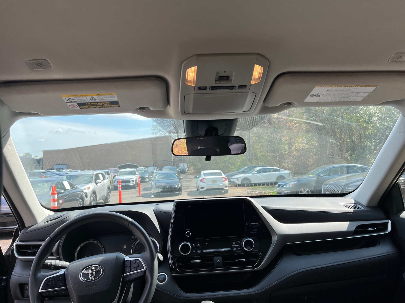 Thumbnail: 2025 Toyota Highlander - 3