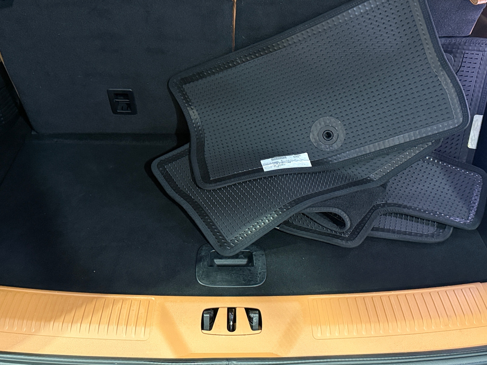 Thumbnail: 2023 Lincoln Aviator - 6