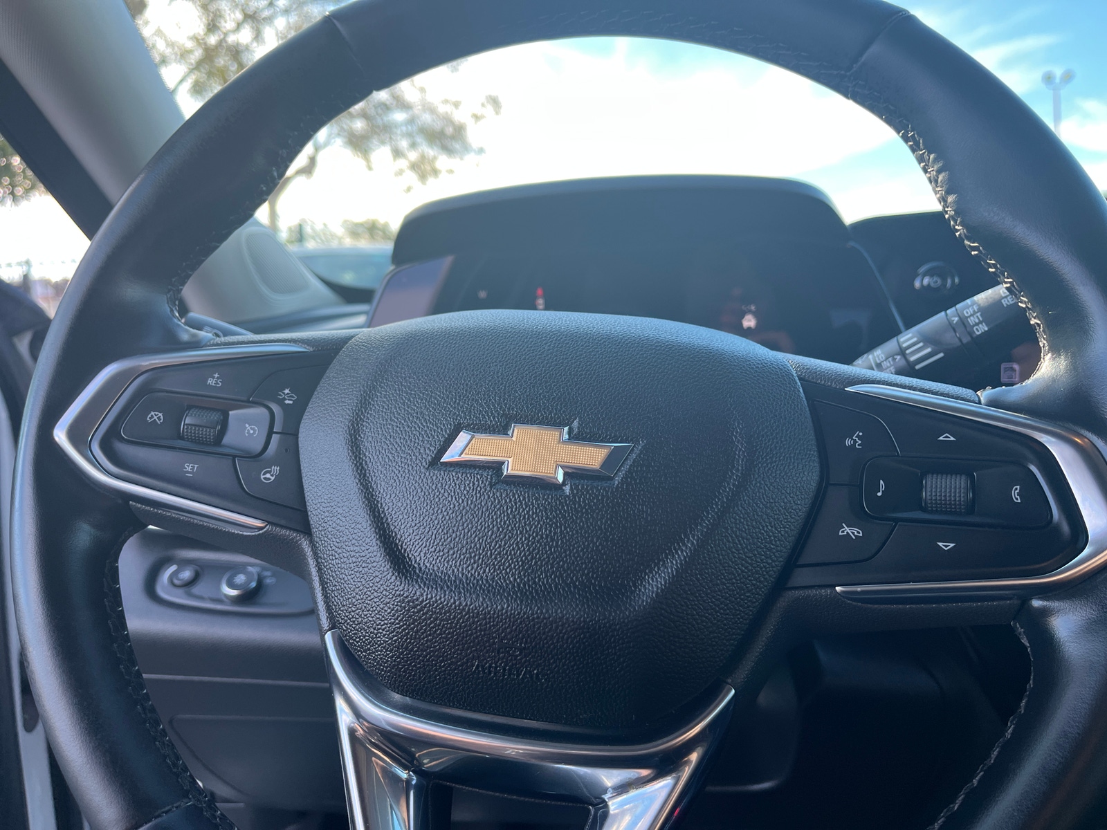 Thumbnail: 2025 Chevrolet Trax - 5