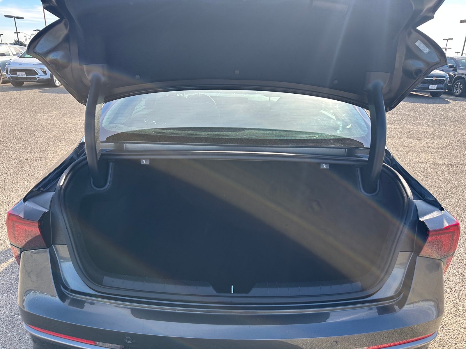 Thumbnail: 2025 Kia K5 - 6