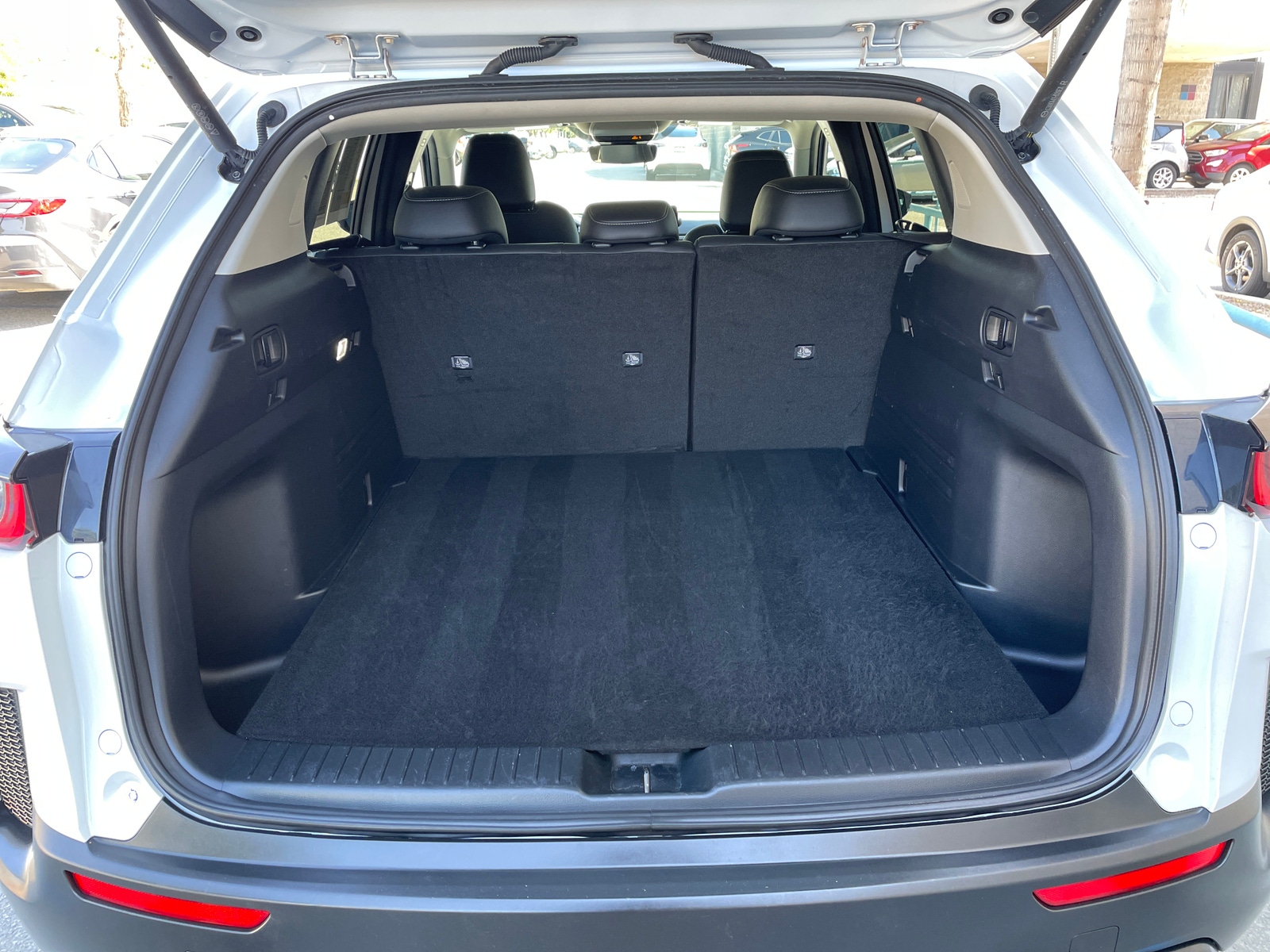 Thumbnail: 2025 Mazda CX-50 - 6