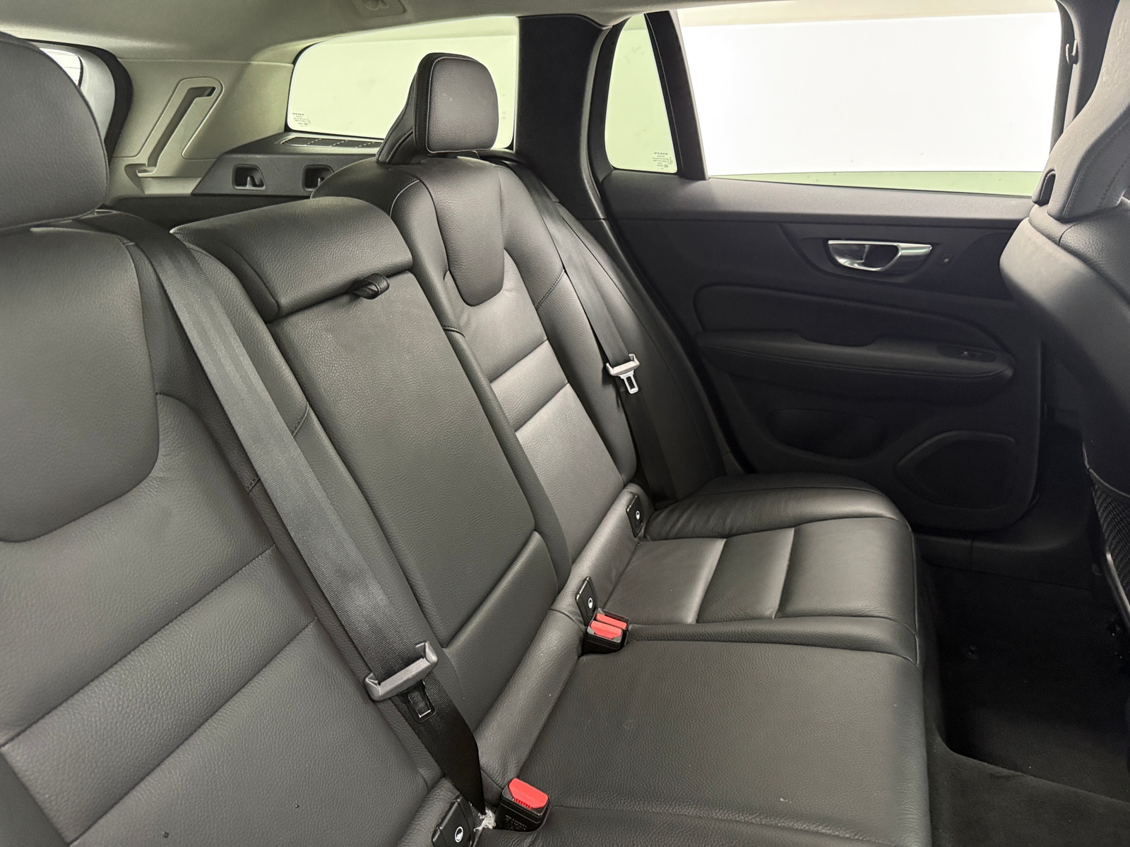 Thumbnail: 2025 Volvo V60 - 5