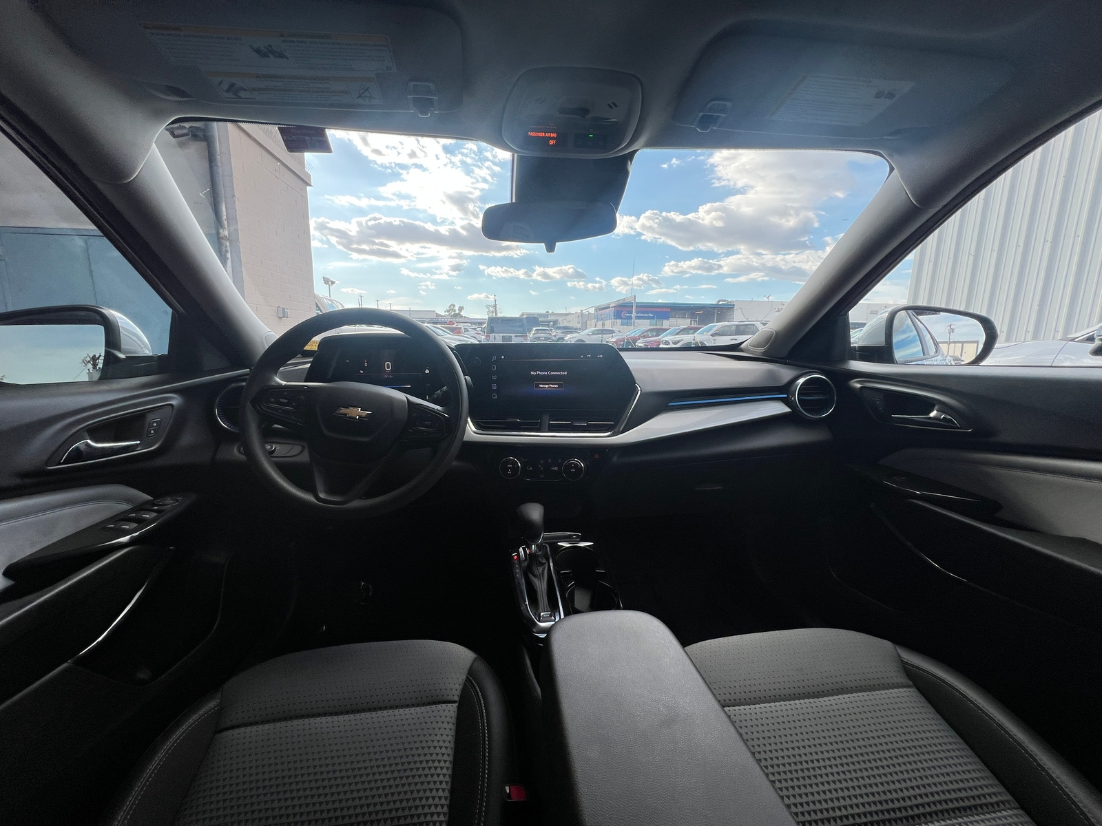 Thumbnail: 2025 Chevrolet Trax - 3