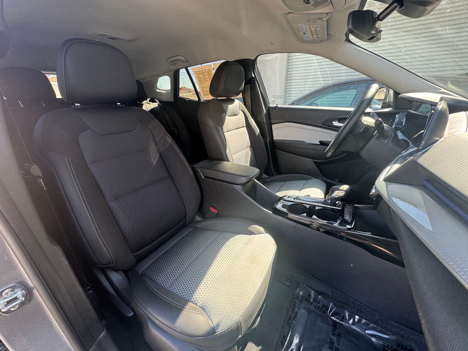 Thumbnail: 2025 Chevrolet Trax - 2