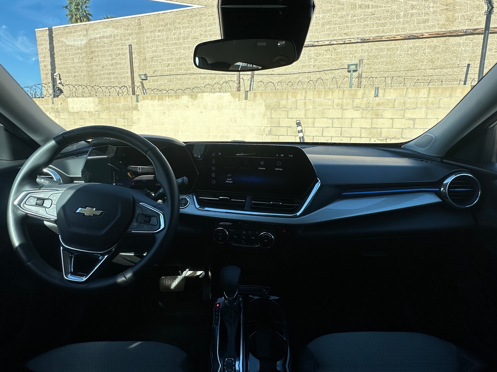 Thumbnail: 2025 Chevrolet Trax - 3