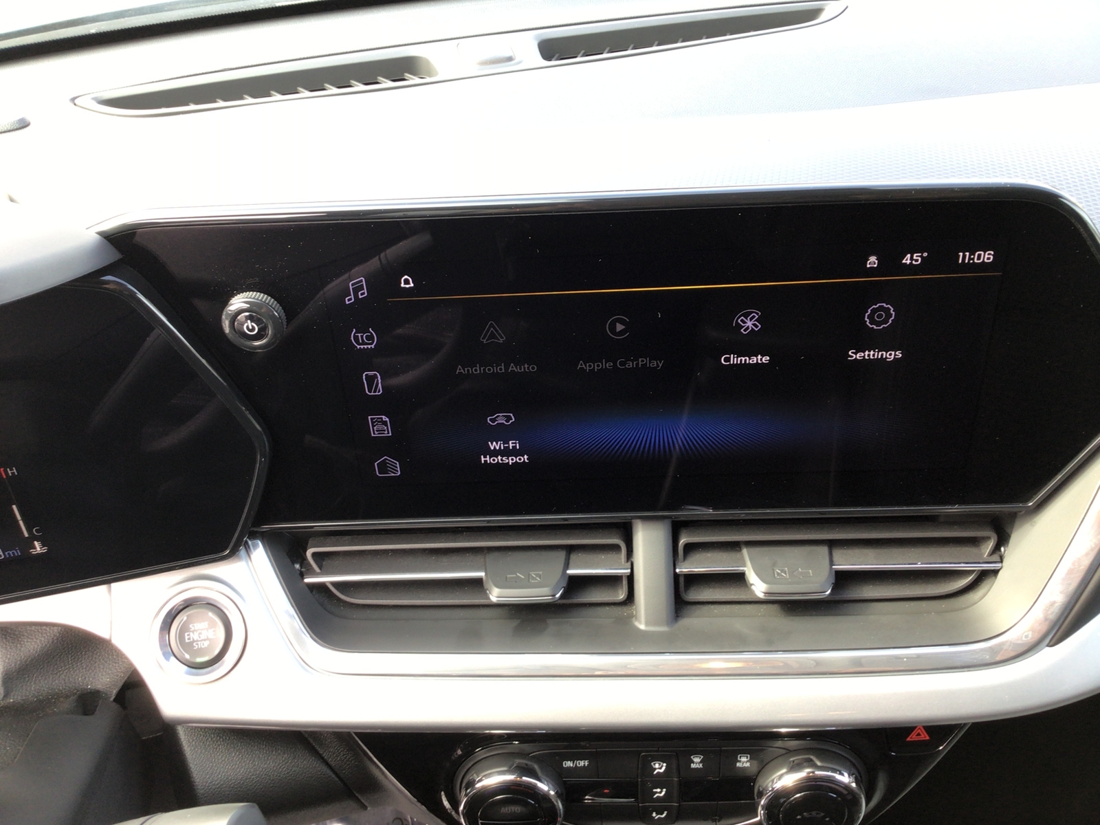 Thumbnail: 2025 Chevrolet Trax - 4