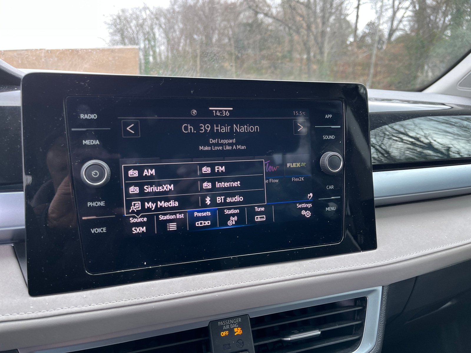 Thumbnail: 2025 Volkswagen Taos - 4