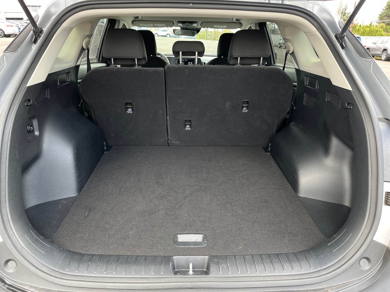 Thumbnail: 2025 Kia Sportage - 6