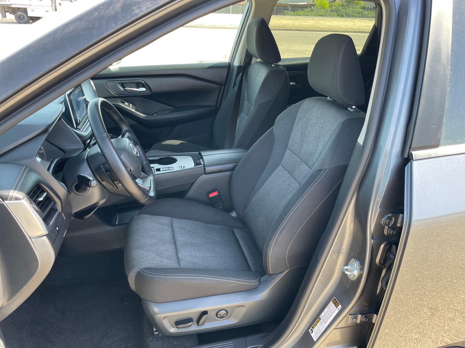 Thumbnail: 2025 Nissan Rogue - 2