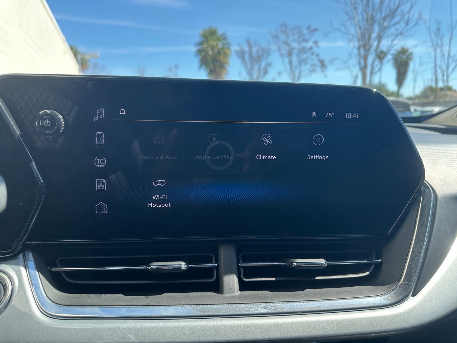 Thumbnail: 2025 Chevrolet Trax - 4