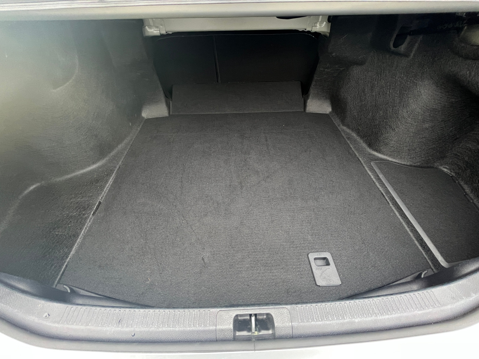 Thumbnail: 2025 Toyota Camry - 6