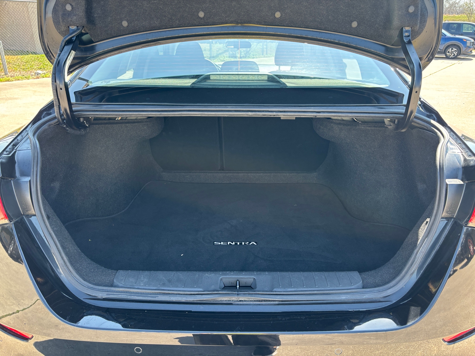 Thumbnail: 2025 Nissan Sentra - 6