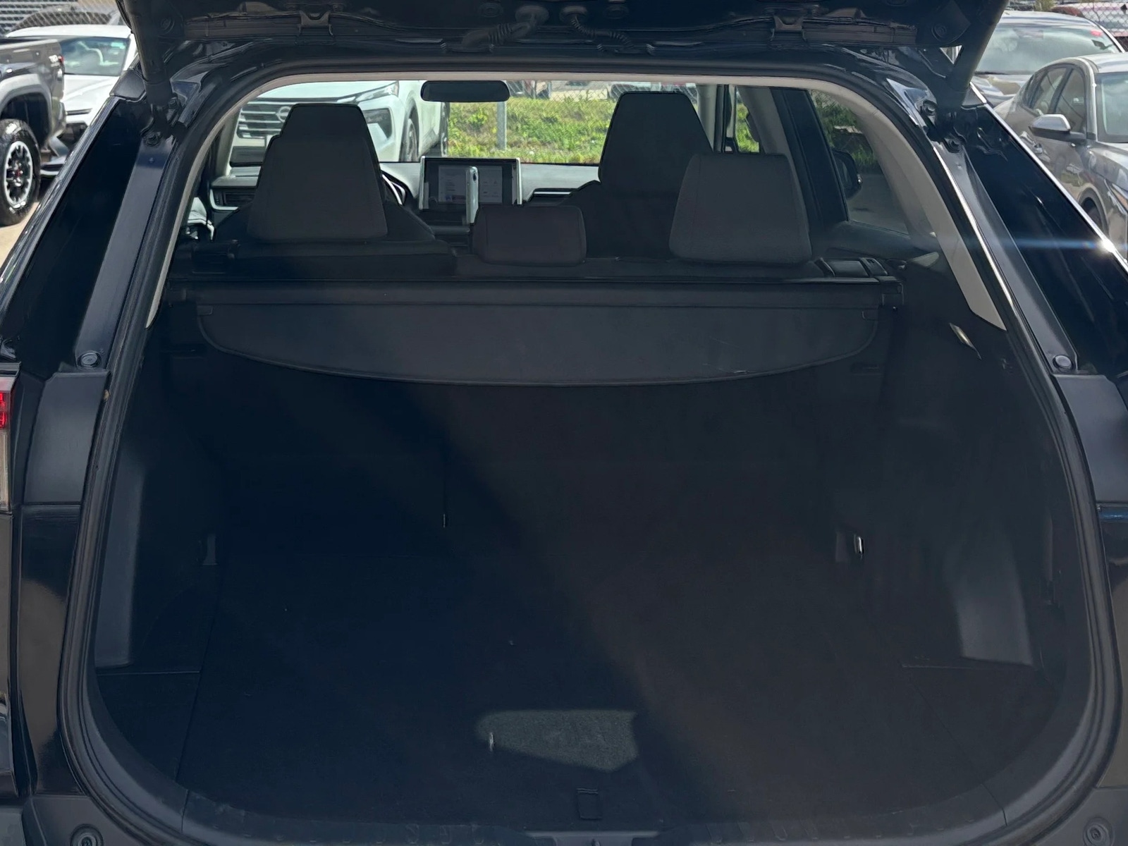 Thumbnail: 2025 Toyota RAV4 - 7