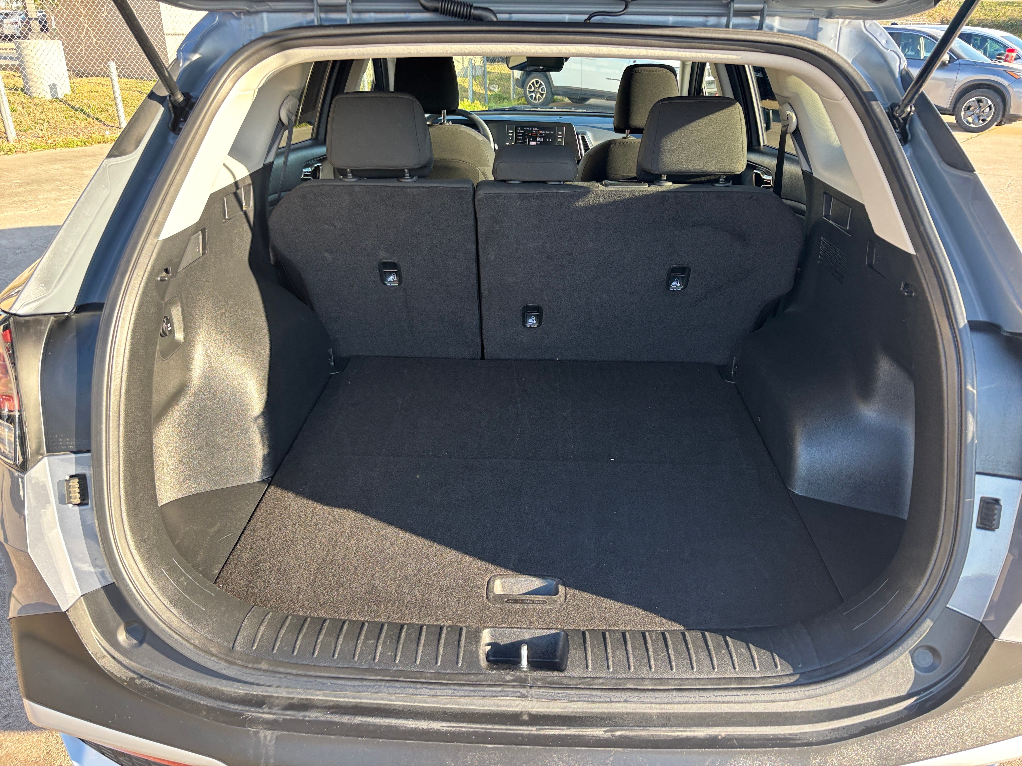 Thumbnail: 2025 Kia Sportage - 6