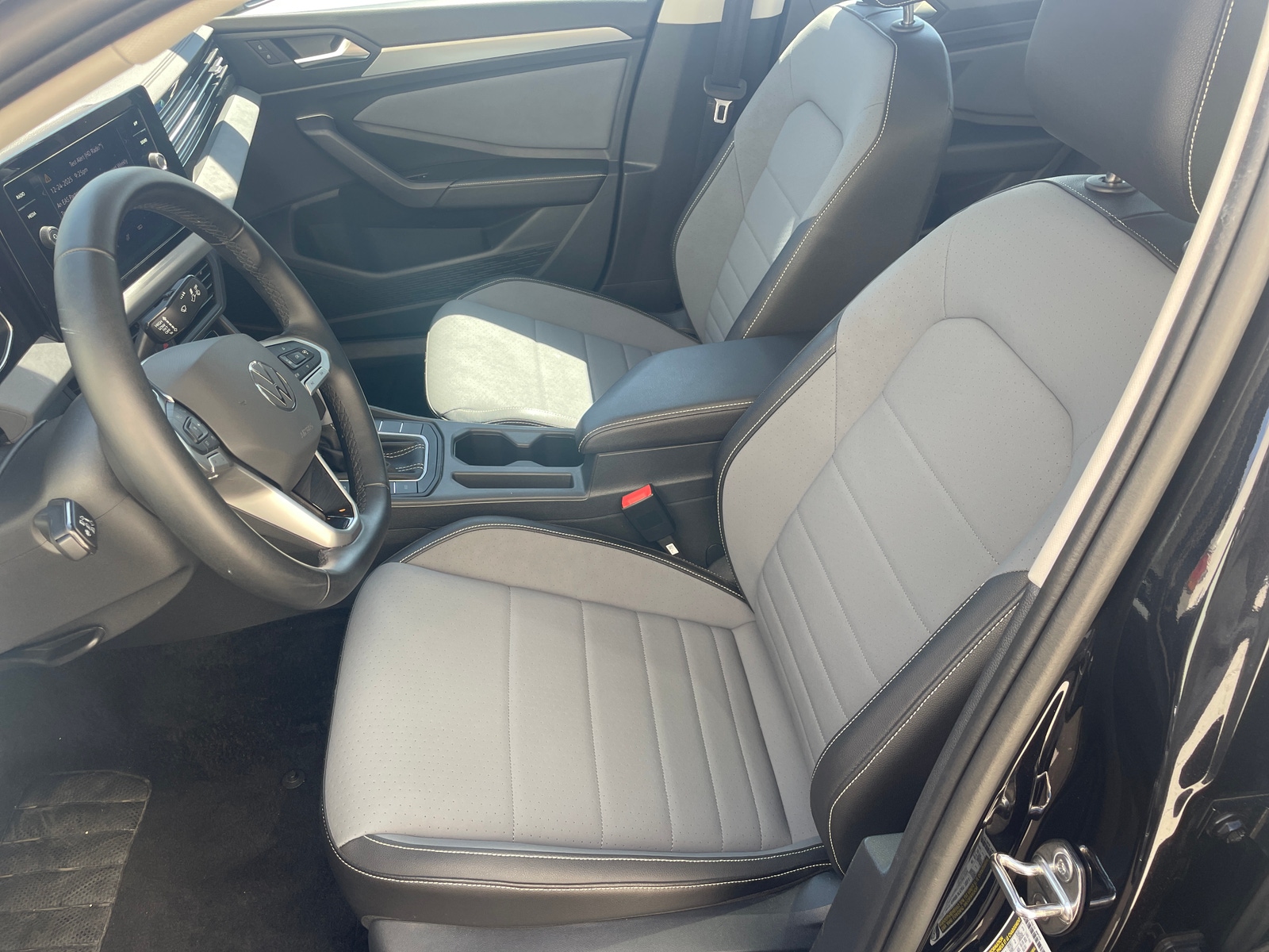 Thumbnail: 2025 Volkswagen Jetta - 2