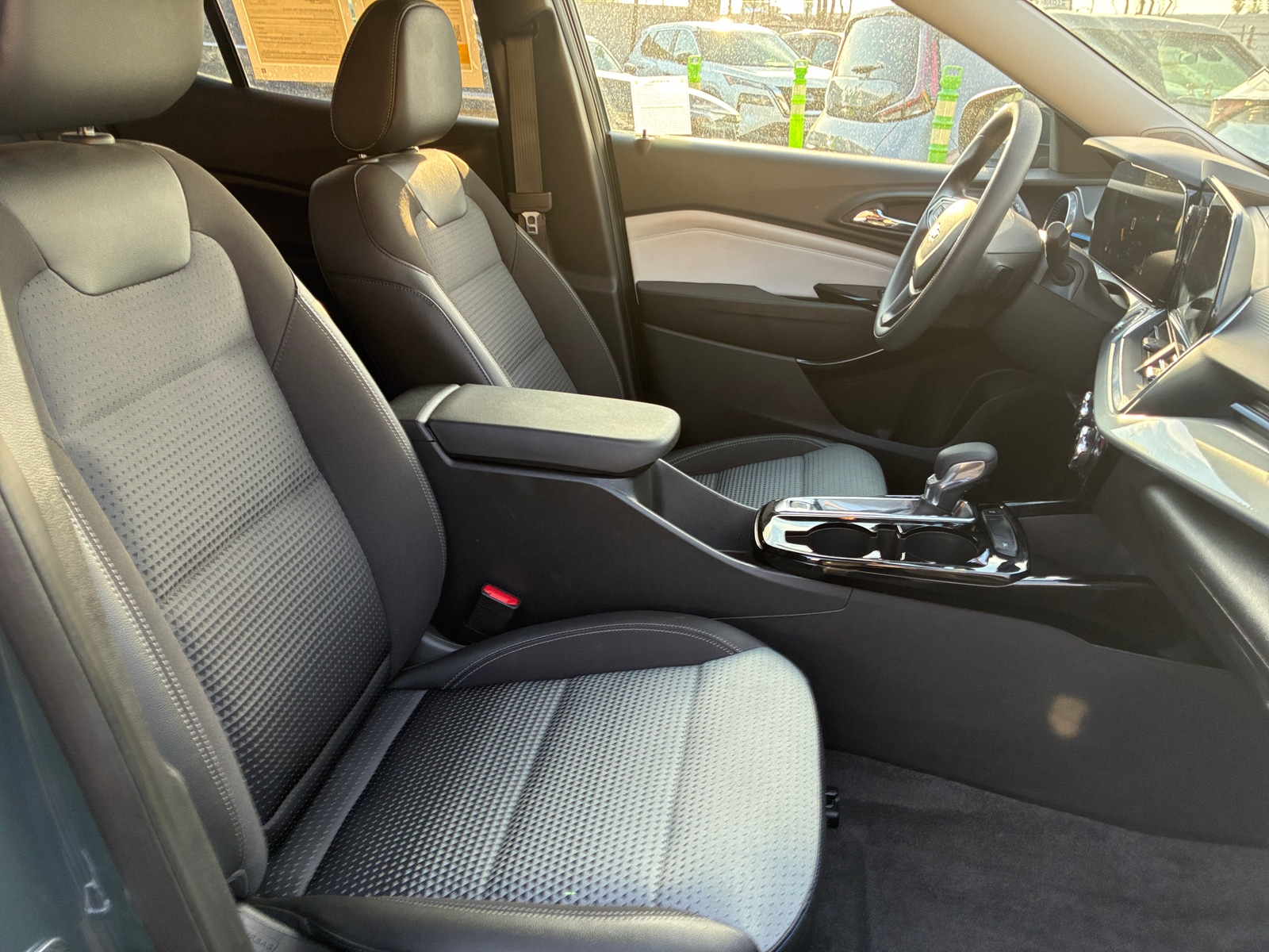 Thumbnail: 2025 Chevrolet Trax - 2