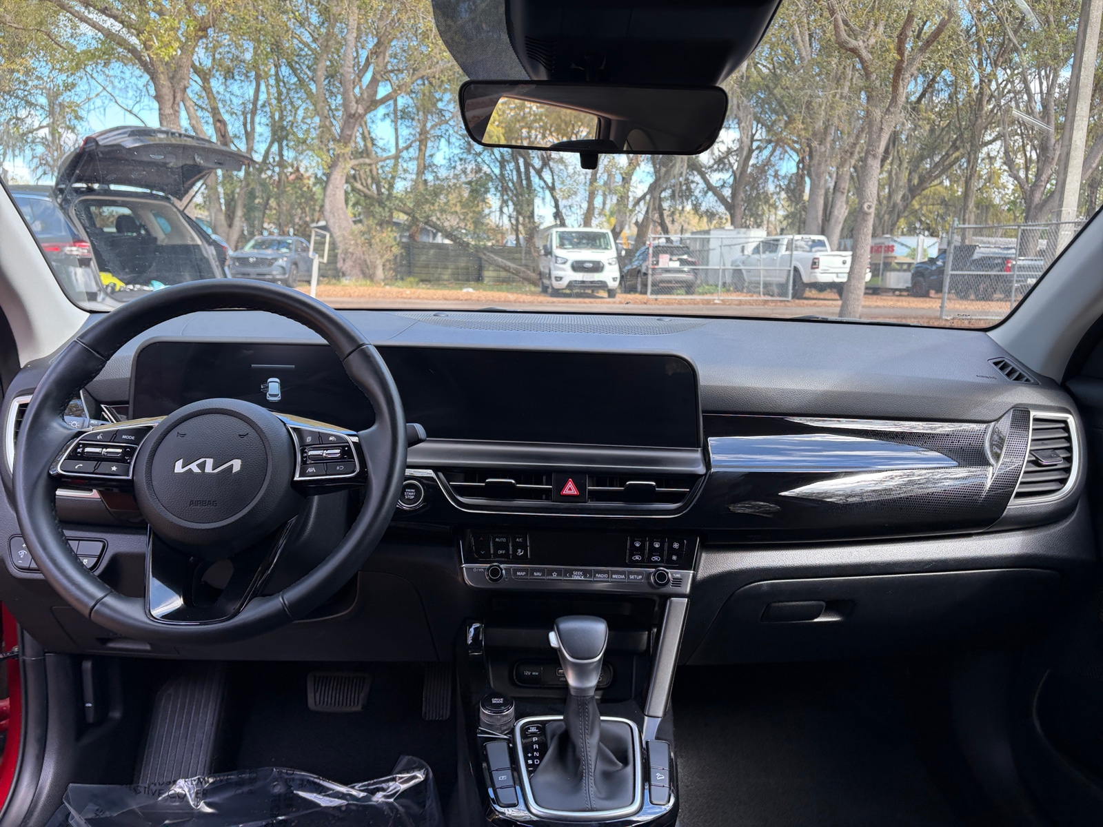 Thumbnail: 2025 Kia Seltos - 3