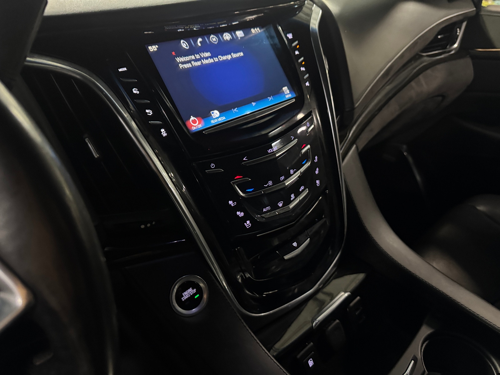 Thumbnail: 2018 Cadillac Escalade - 3