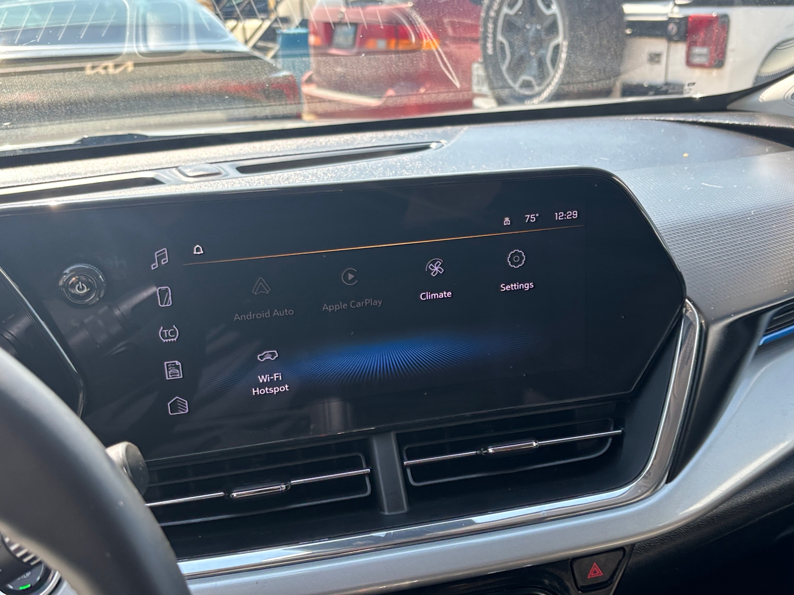 Thumbnail: 2025 Chevrolet Trax - 4