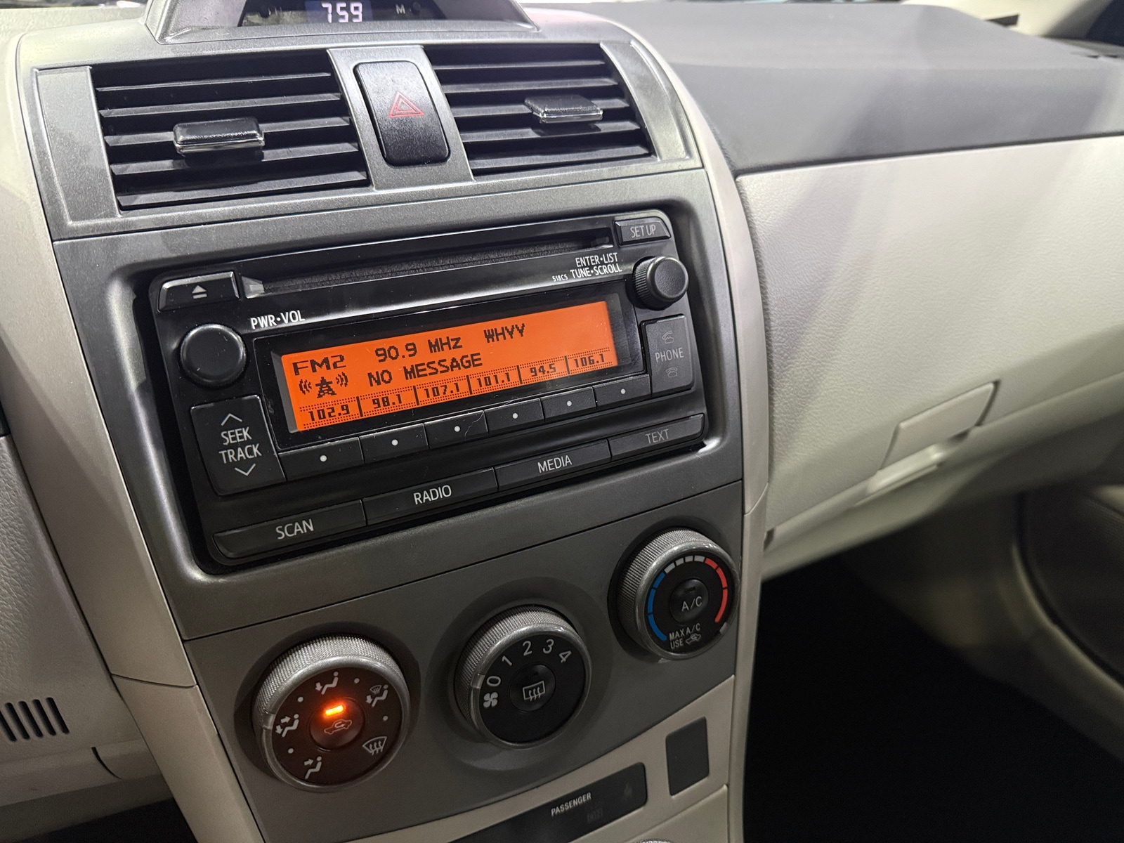 Thumbnail: 2012 Toyota Corolla - 4