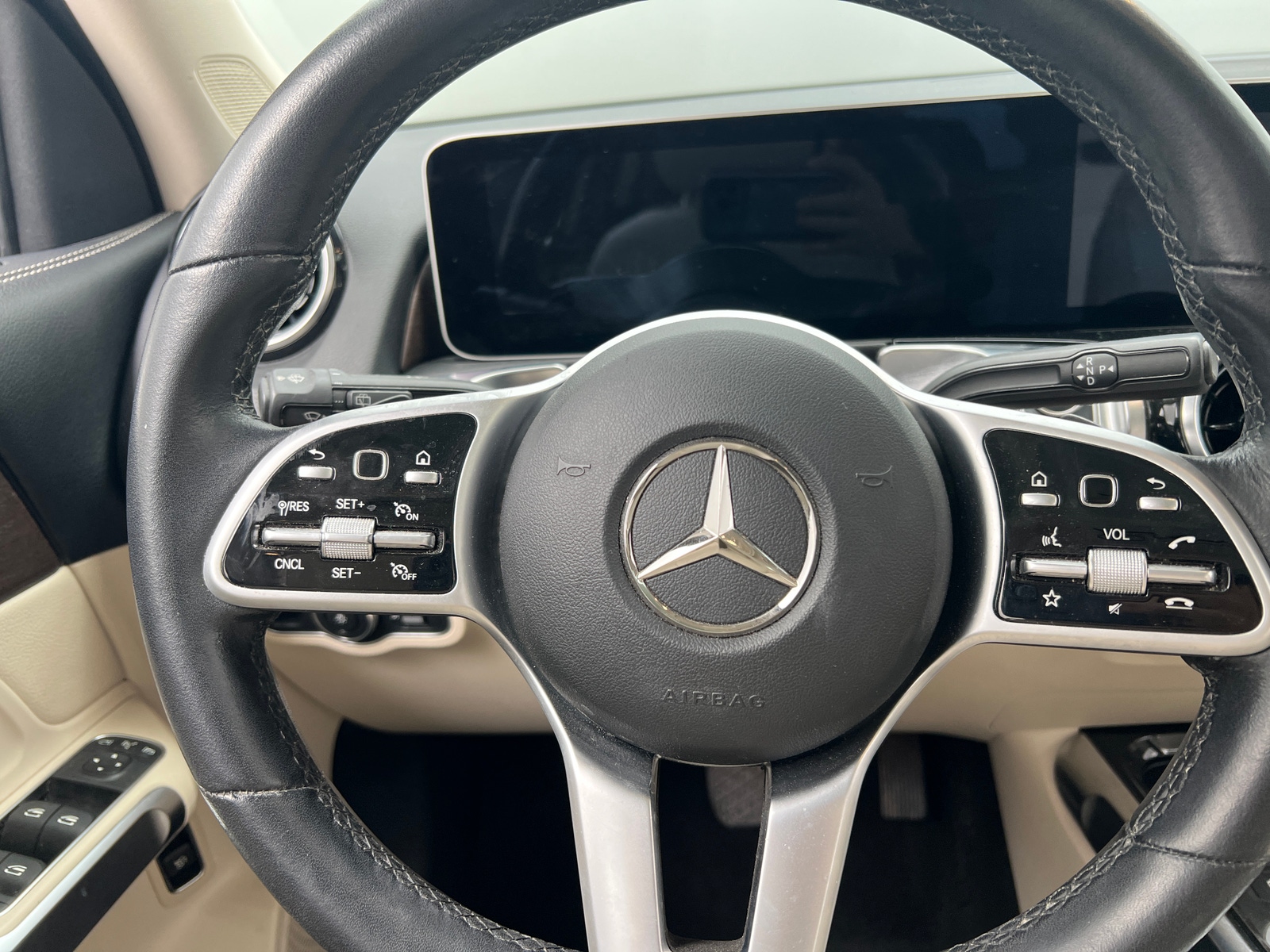 Thumbnail: 2020 Mercedes-Benz GLB - 4