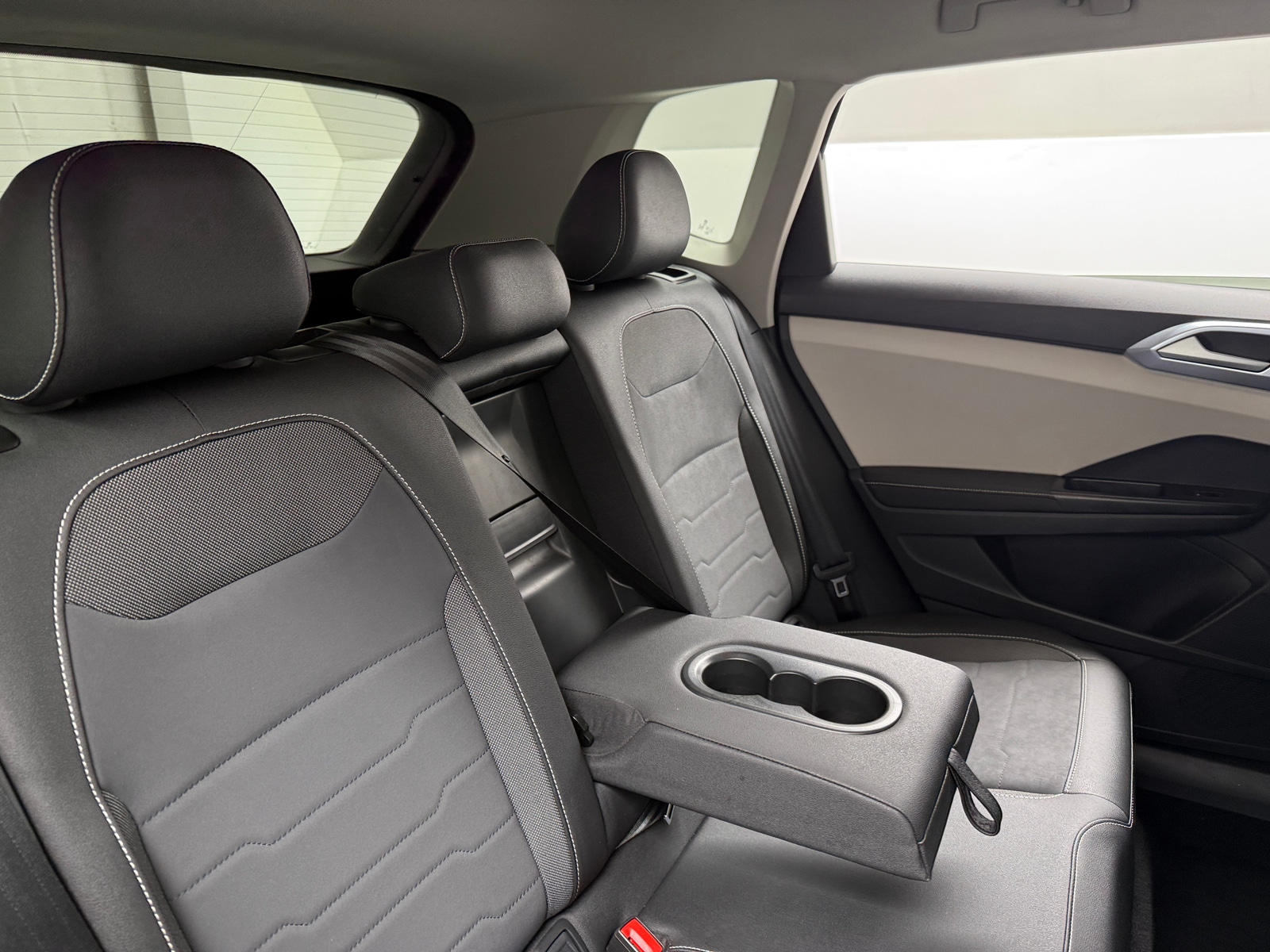 Thumbnail: 2025 Volkswagen Taos - 5