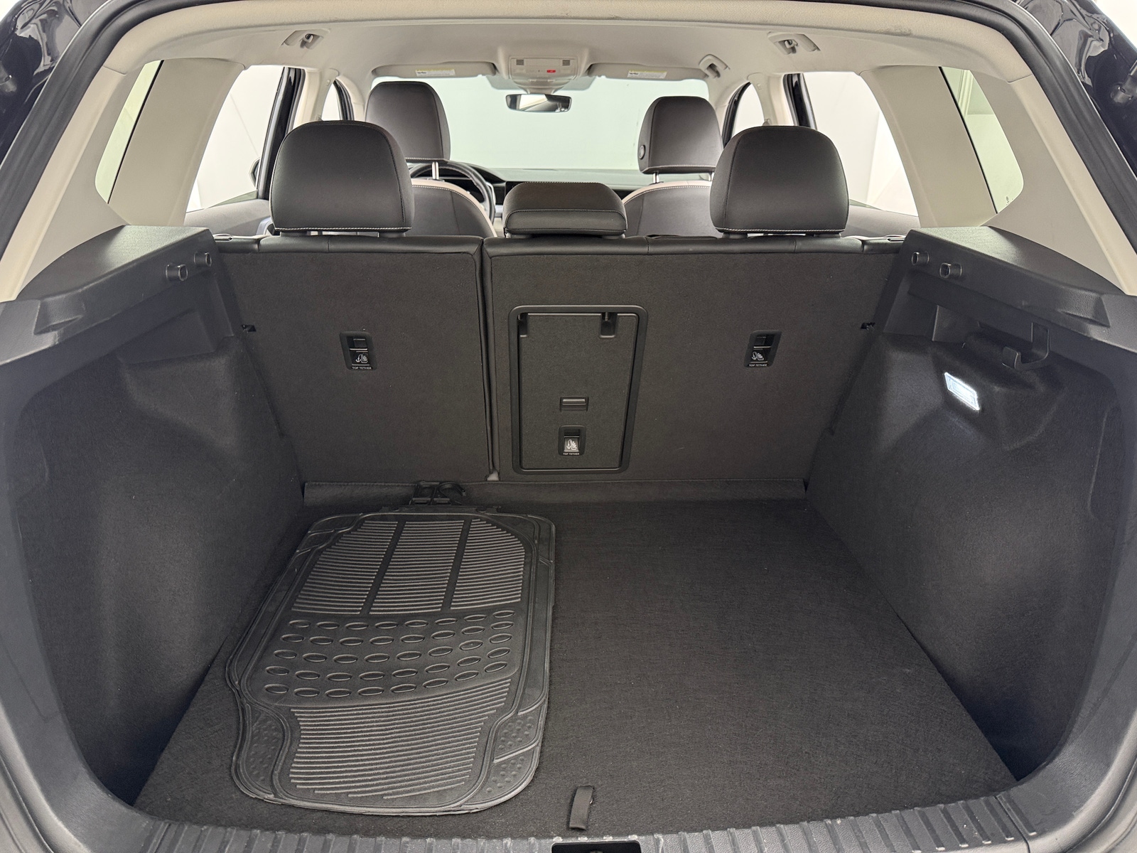 Thumbnail: 2025 Volkswagen Taos - 6