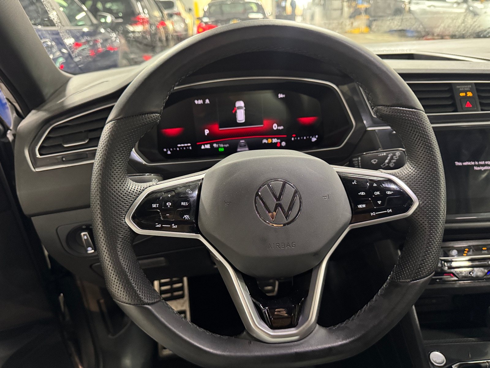 Thumbnail: 2024 Volkswagen Tiguan - 4