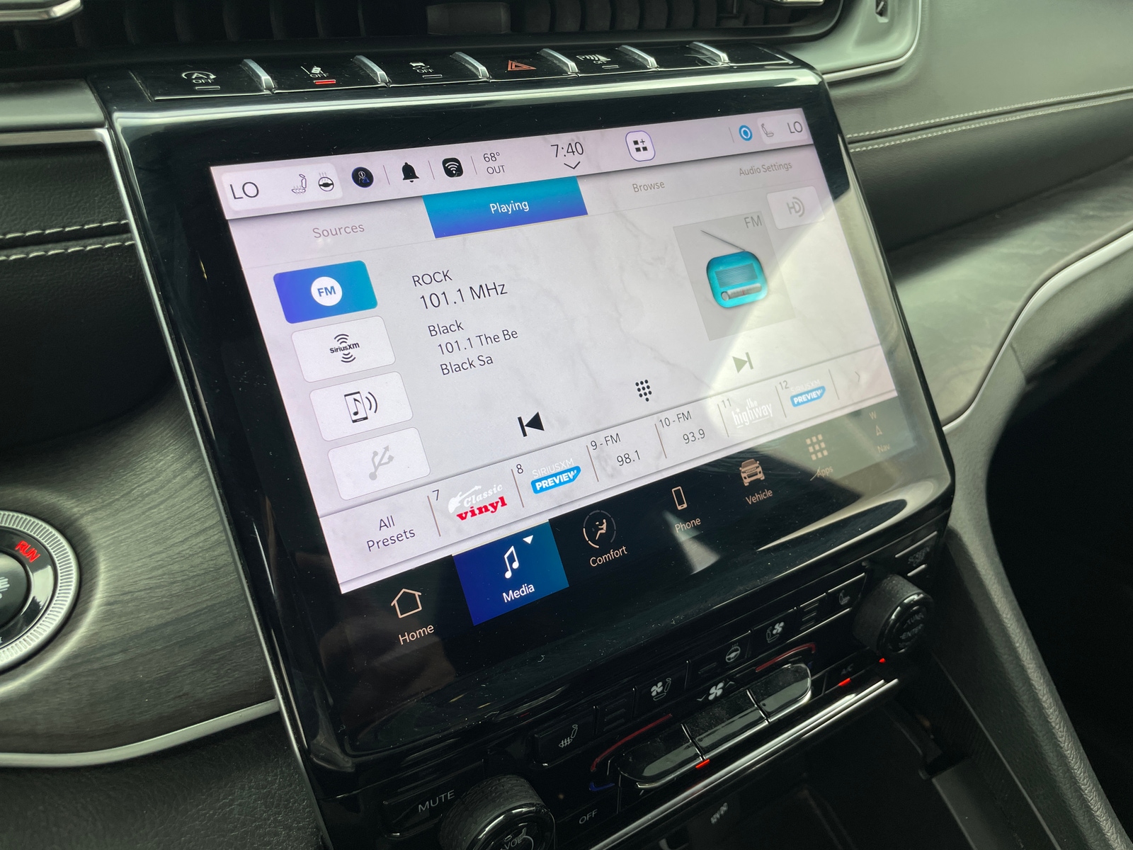 Thumbnail: 2024 Jeep Grand Cherokee L - 3