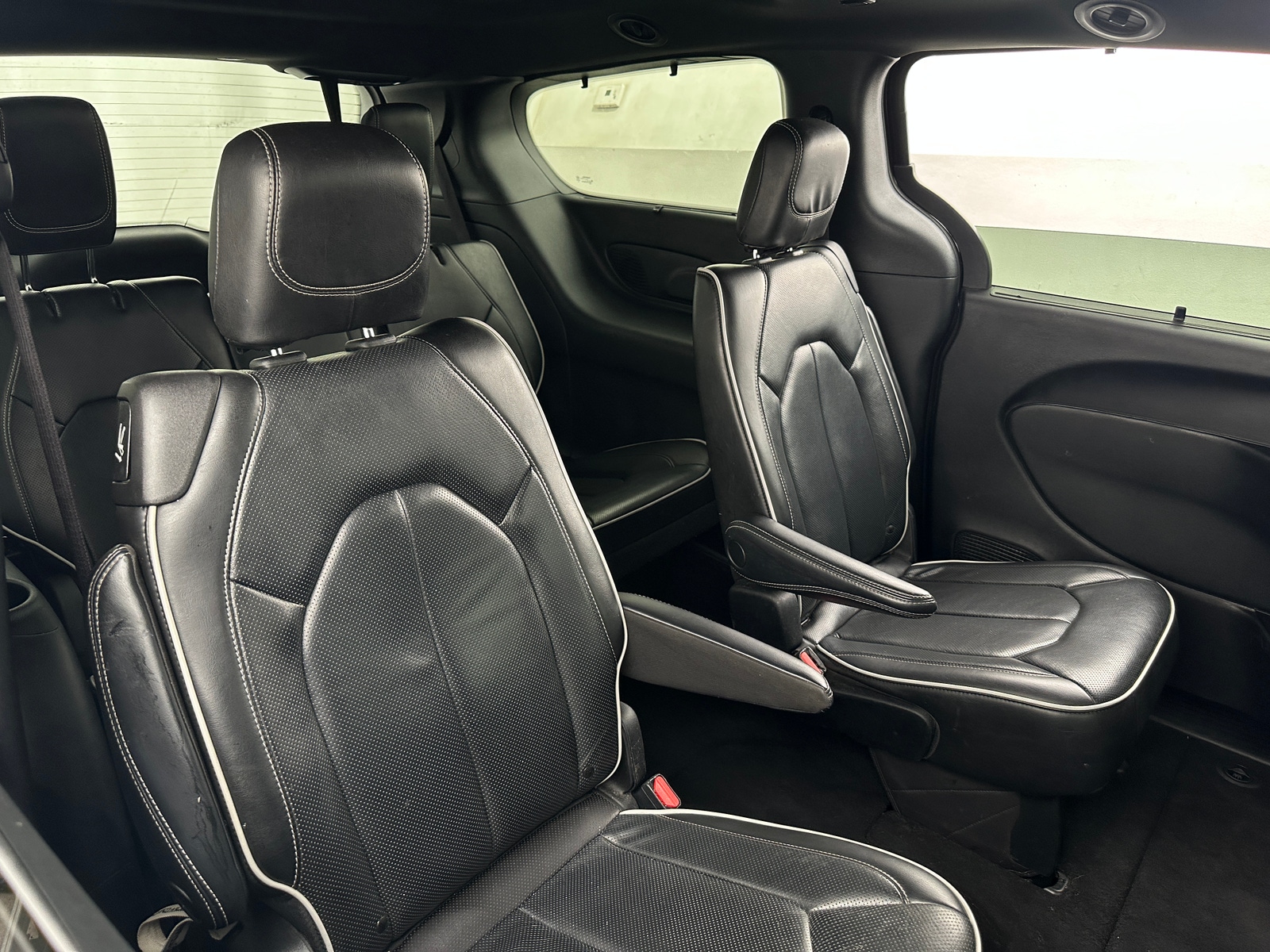 Thumbnail: 2022 Chrysler Pacifica - 5