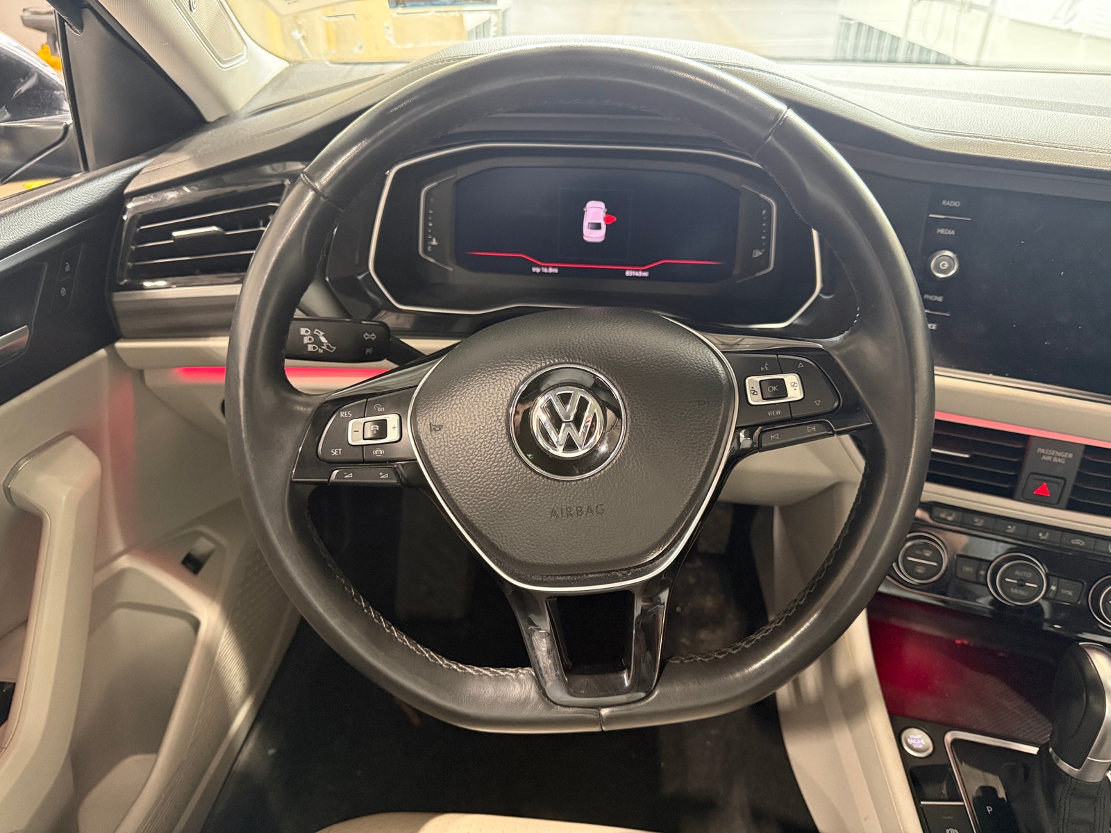Thumbnail: 2019 Volkswagen Jetta - 4