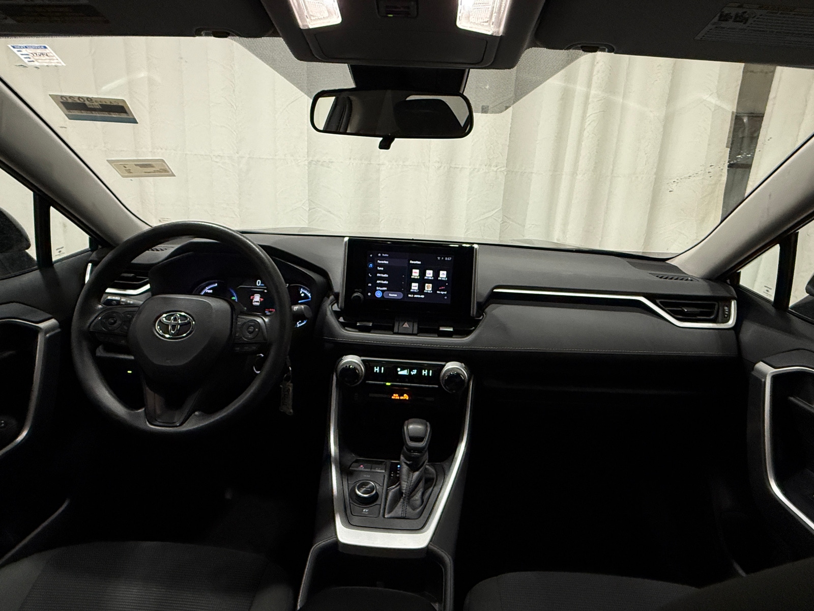 Thumbnail: 2025 Toyota RAV4 - 3