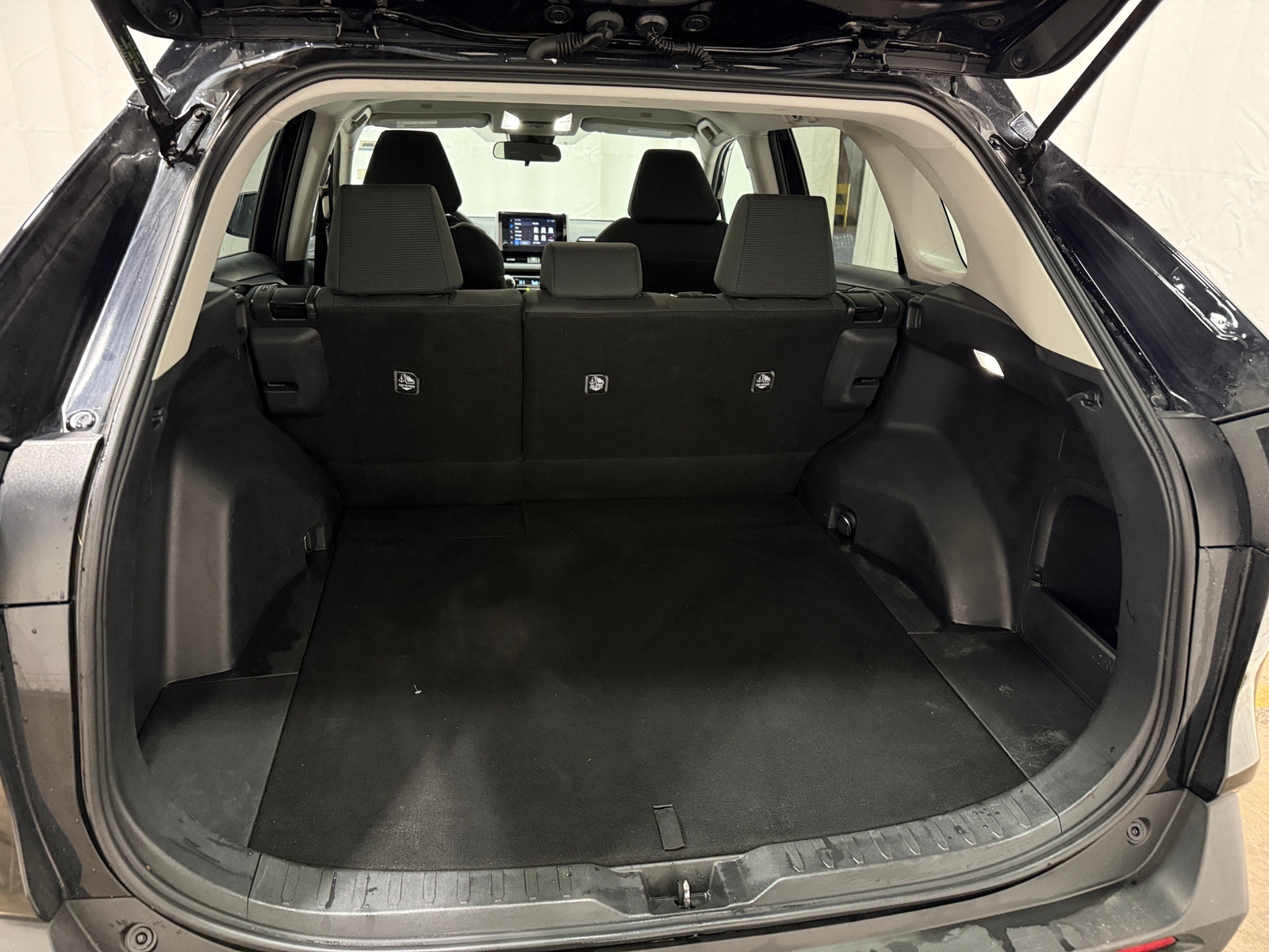 Thumbnail: 2025 Toyota RAV4 - 7