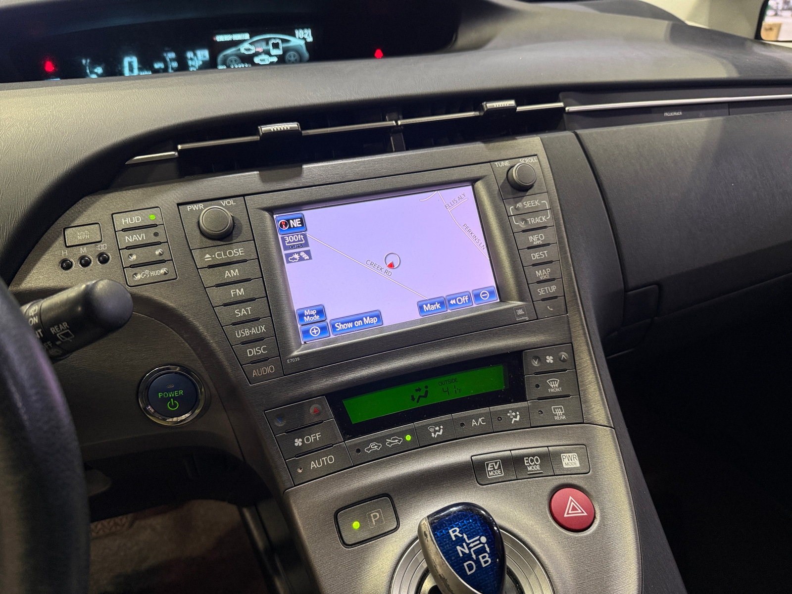 Thumbnail: 2012 Toyota Prius - 4