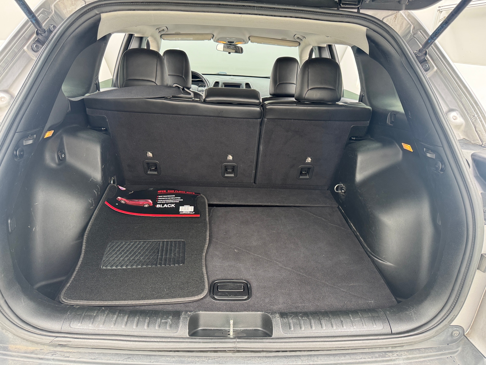 Thumbnail: 2019 Jeep Cherokee - 7