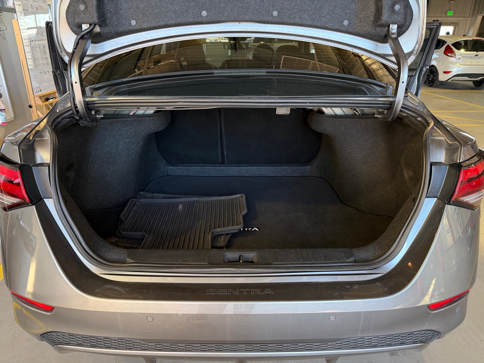 Thumbnail: 2023 Nissan Sentra - 7