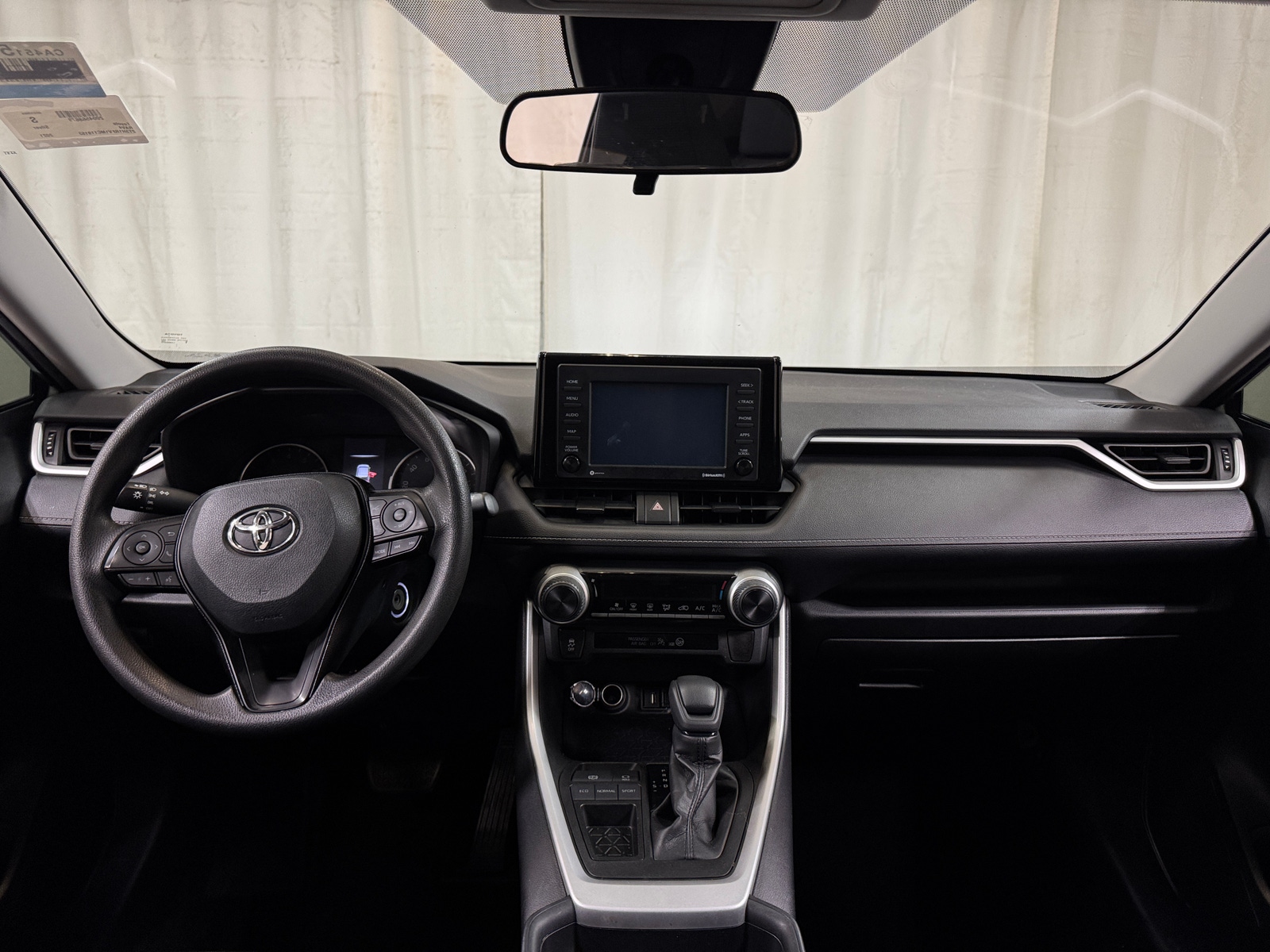 Thumbnail: 2021 Toyota RAV4 - 3