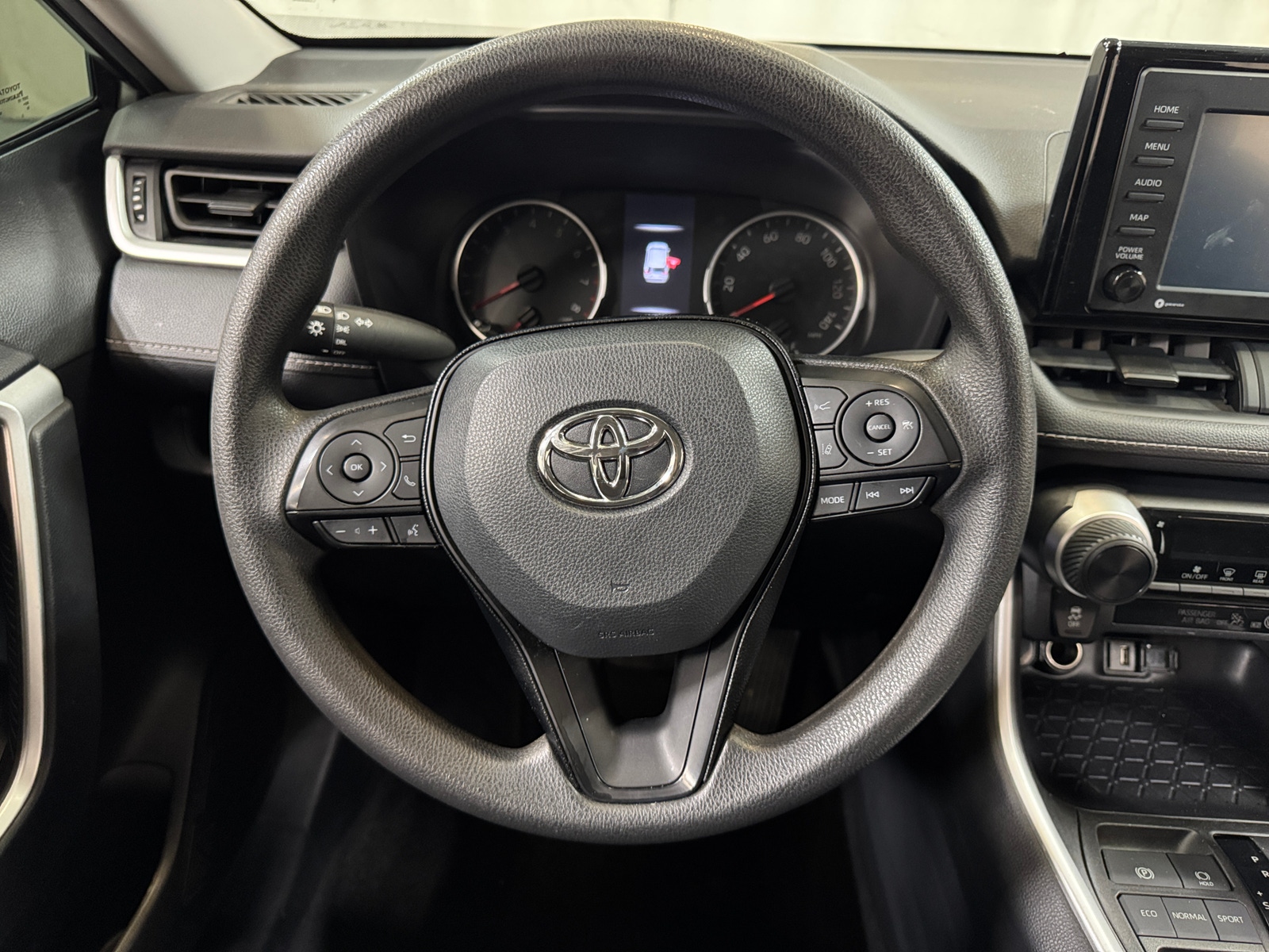 Thumbnail: 2021 Toyota RAV4 - 5