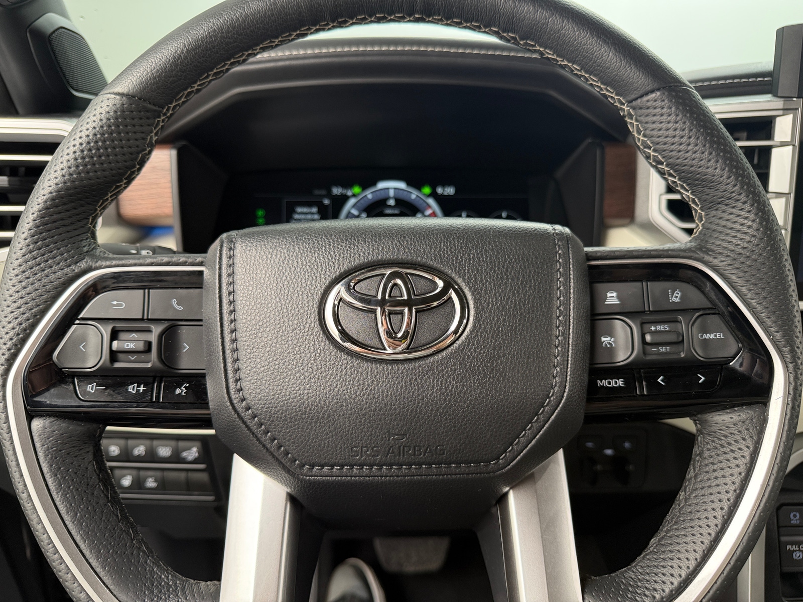 Thumbnail: 2023 Toyota Sequoia - 4