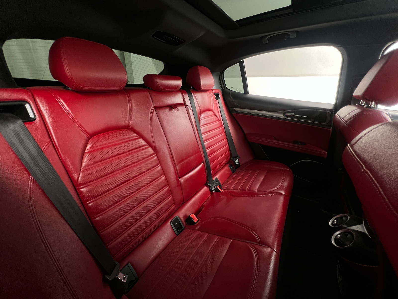 Thumbnail: 2019 Alfa Romeo Stelvio - 5