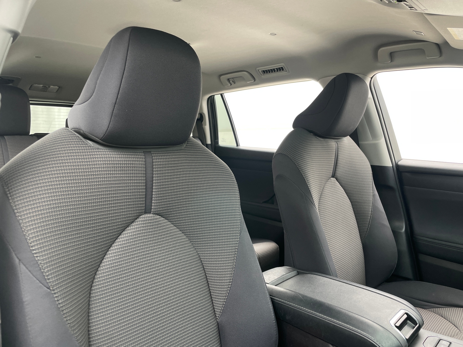 Thumbnail: 2023 Toyota Highlander - 2