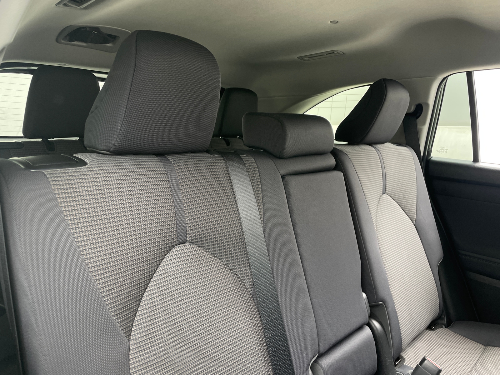 Thumbnail: 2023 Toyota Highlander - 6