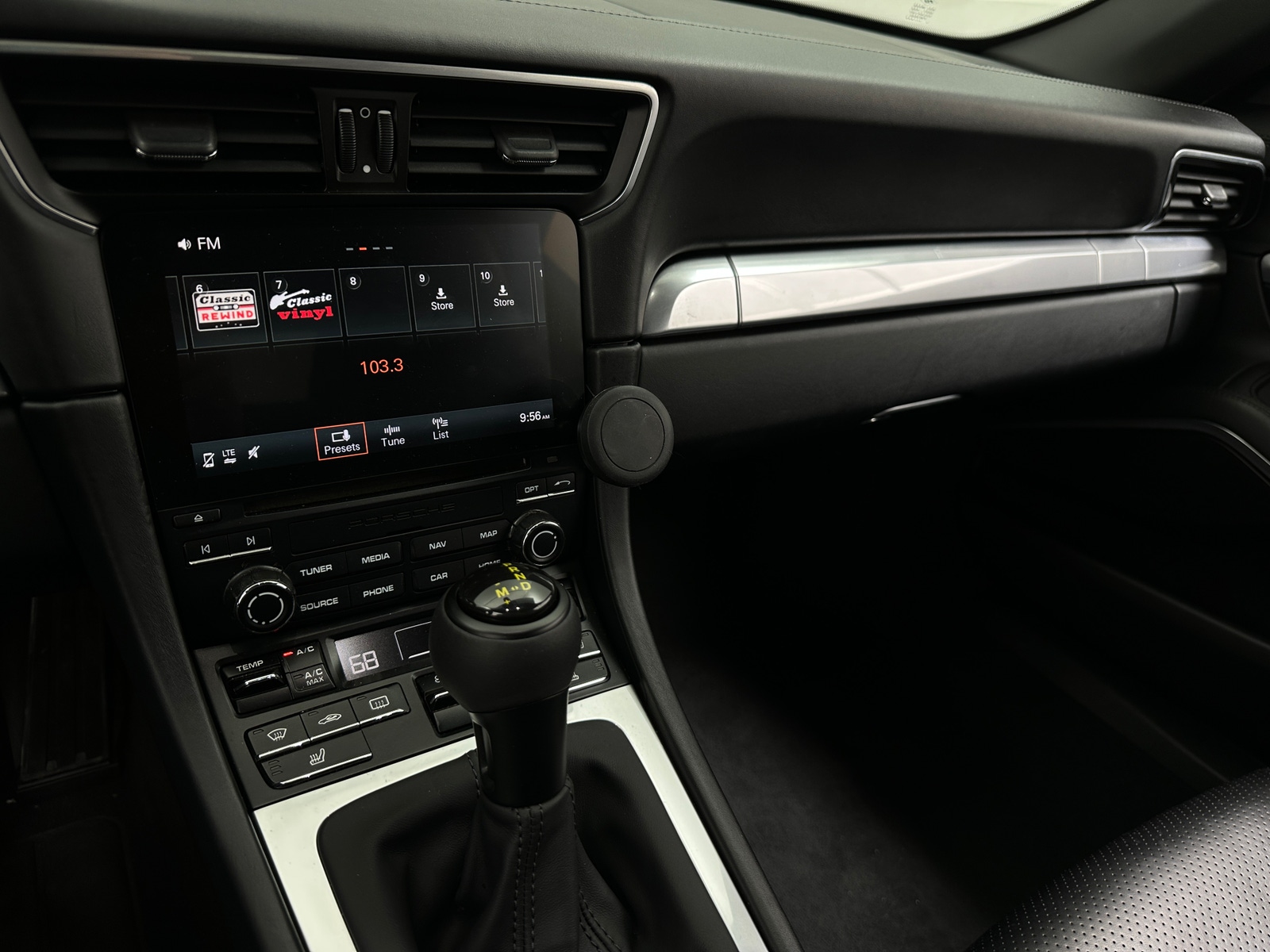 Thumbnail: 2018 Porsche 911 - 3