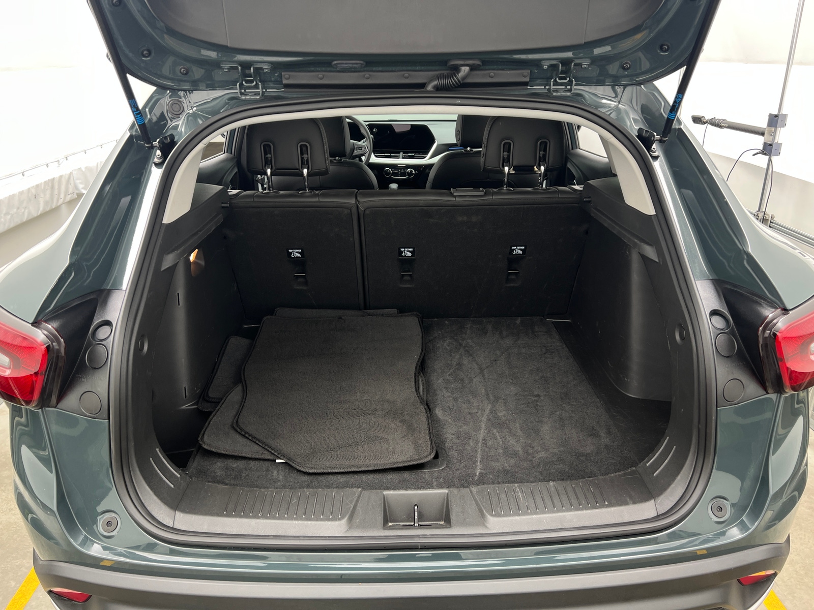 Thumbnail: 2025 Chevrolet Trax - 7