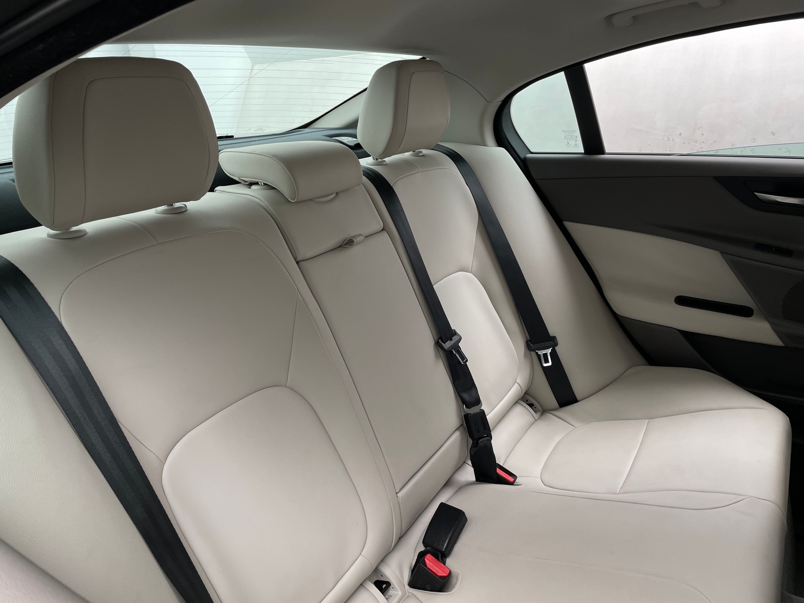 Thumbnail: 2017 Jaguar XE - 5