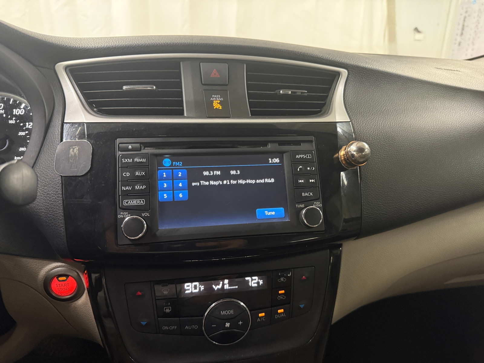 Thumbnail: 2017 Nissan Sentra - 3