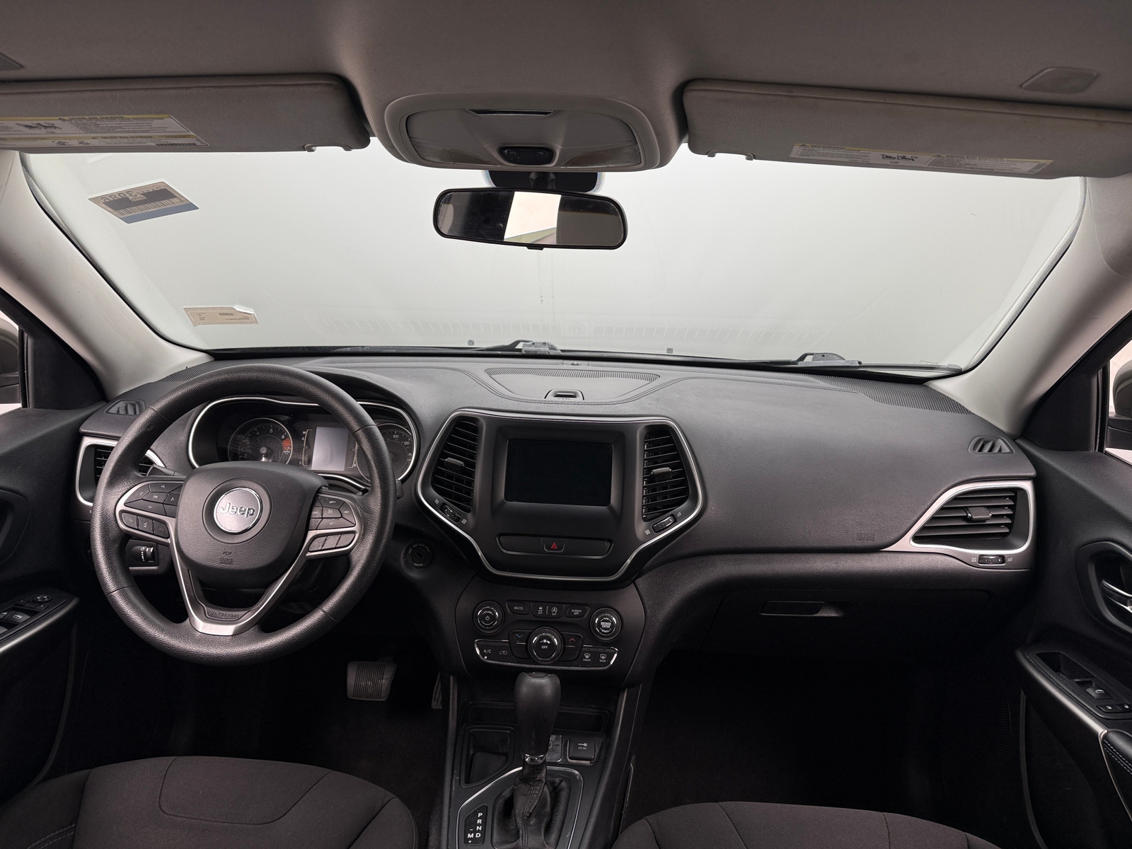 Thumbnail: 2019 Jeep Cherokee - 3