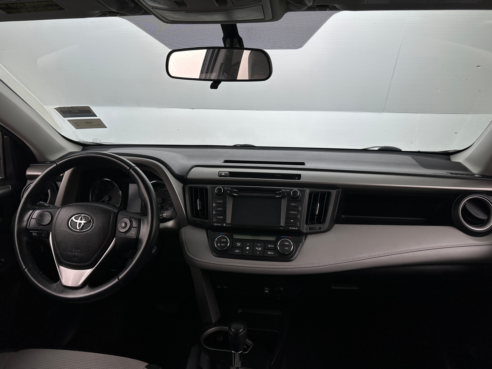 Thumbnail: 2016 Toyota RAV4 - 3