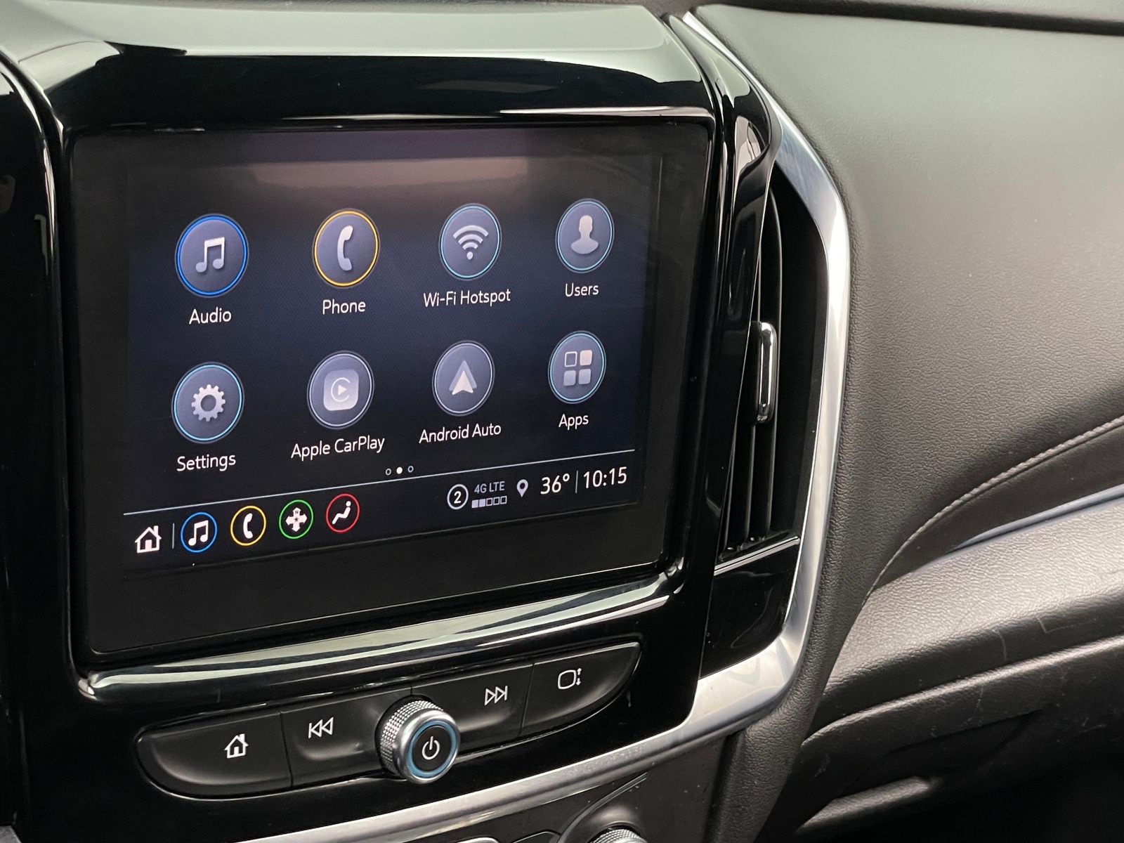 Thumbnail: 2022 Chevrolet Traverse - 4